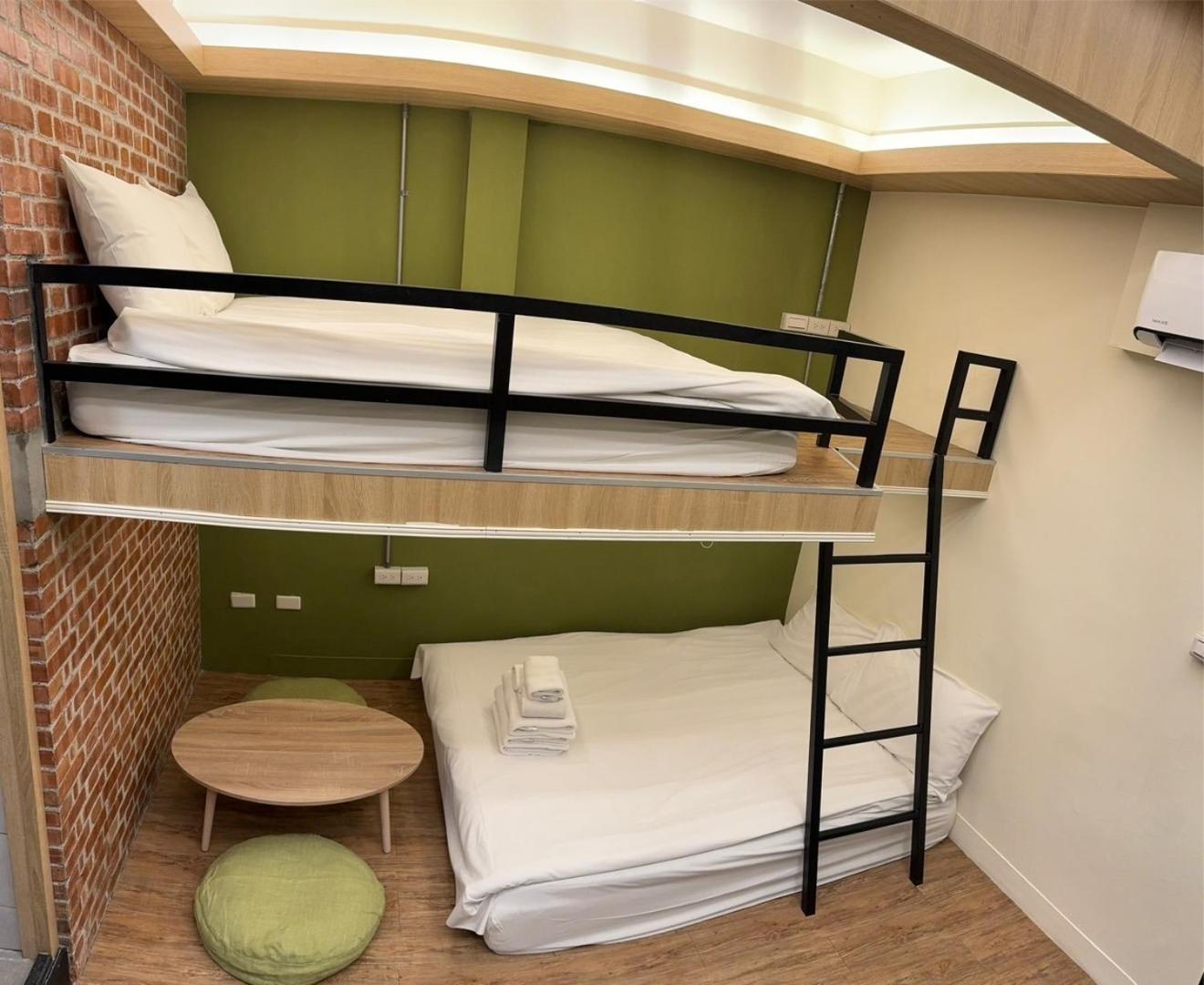 Bird Series B&B&Hostel複合式民宿#本國旅客須先匯款 Tainan Eksteriør bilde