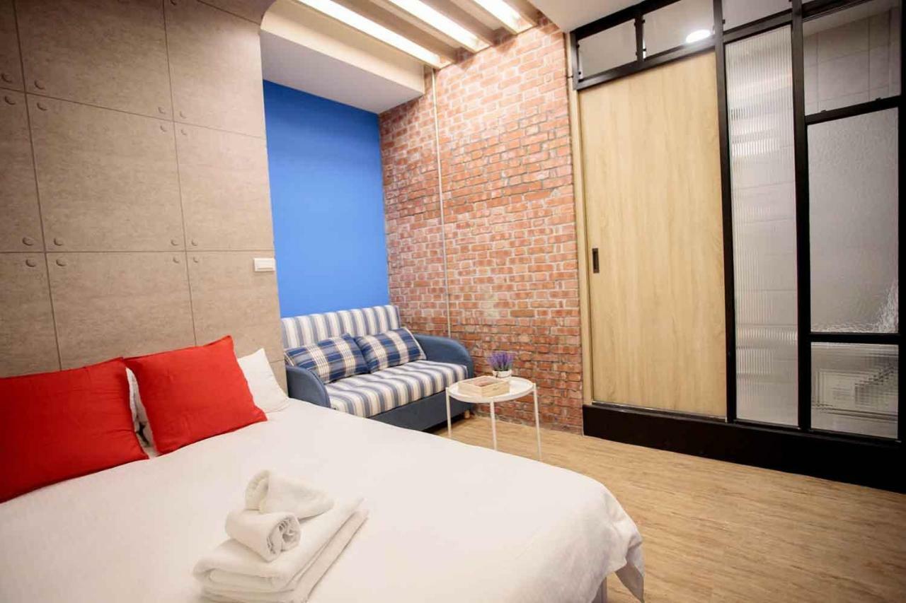 Bird Series B&B&Hostel複合式民宿#本國旅客須先匯款 Tainan Eksteriør bilde