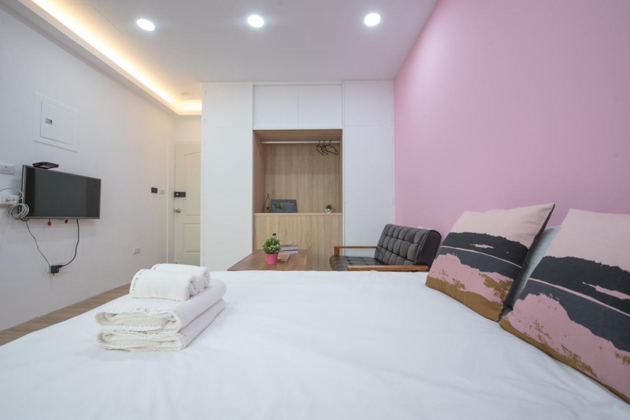Bird Series B&B&Hostel複合式民宿#本國旅客須先匯款 Tainan Eksteriør bilde