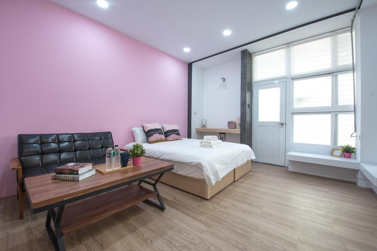 Bird Series B&B&Hostel複合式民宿#本國旅客須先匯款 Tainan Eksteriør bilde