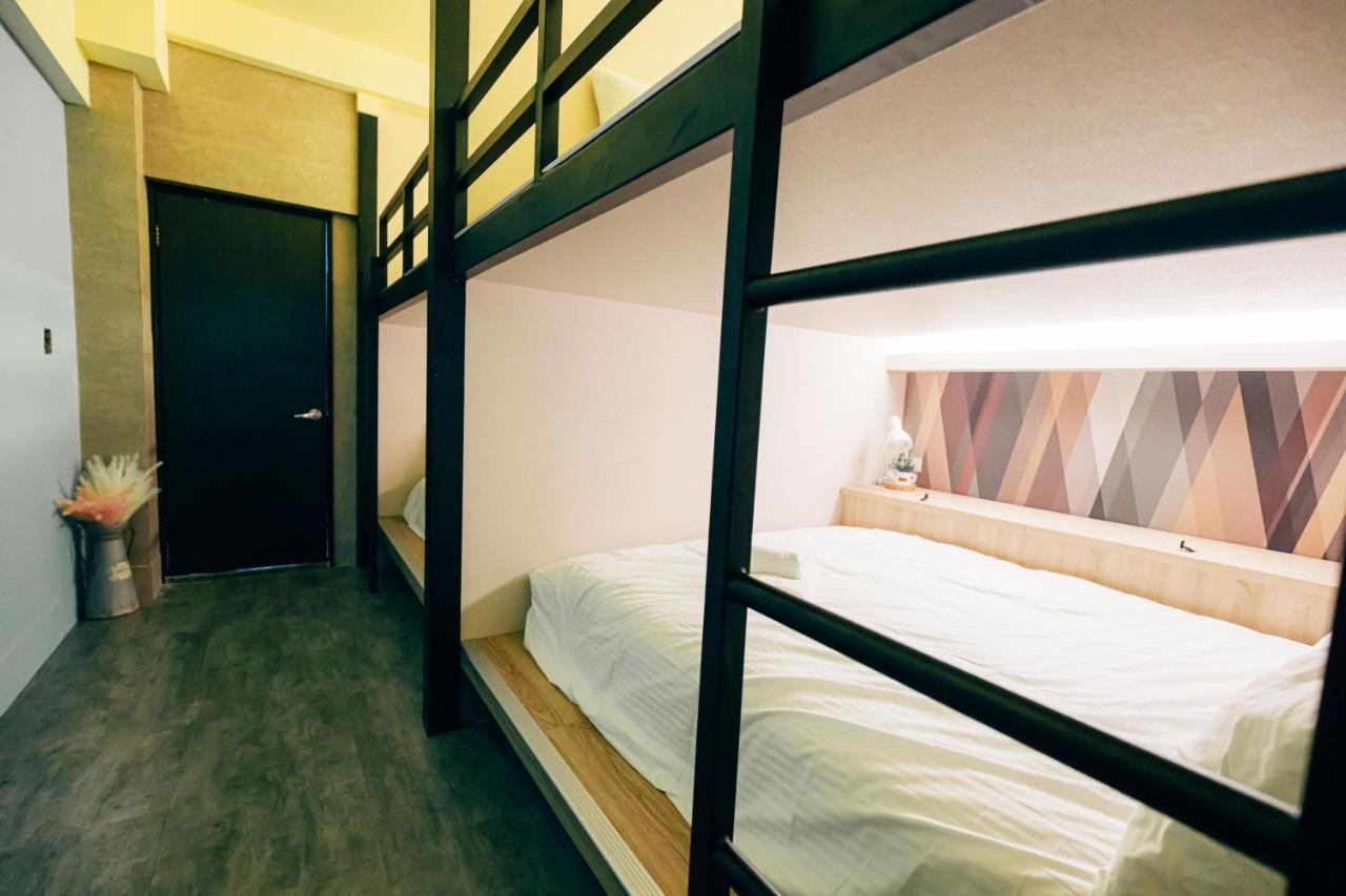 Bird Series B&B&Hostel複合式民宿#本國旅客須先匯款 Tainan Eksteriør bilde